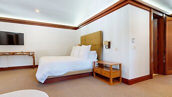 Obsidian 7 Deluxe 5000 sq ft House, Private Jacuzzi and Movie Theater,