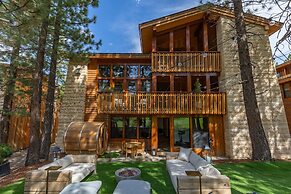 Obsidian 7 Deluxe 5000 sq ft House, Private Jacuzzi and Movie Theater,