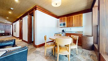 Obsidian 7 Deluxe 5000 sq ft House, Private Jacuzzi and Movie Theater,