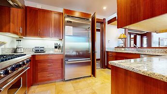 Obsidian 7 Deluxe 5000 sq ft House, Private Jacuzzi and Movie Theater,