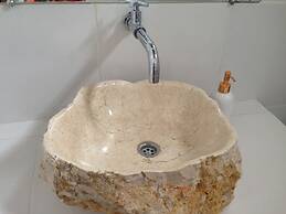 Kirana Homestay - Dusk Bungalow