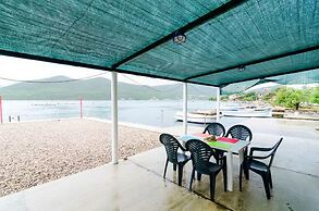 Apartments Ereš Žuronja