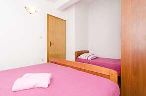 Apartments Ereš Žuronja