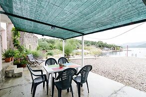 Apartments Ereš Žuronja