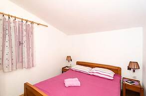 Apartments Ereš Žuronja