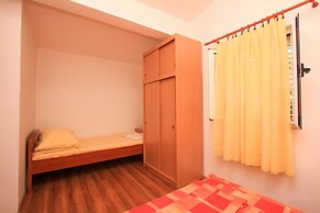 Apartments Ereš Žuronja