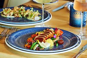 Walt Disney World Swan Reserve