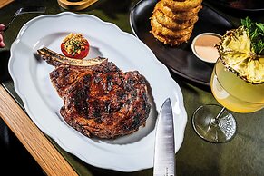 Walt Disney World Swan Reserve