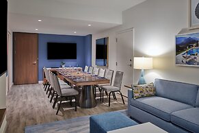 Walt Disney World Swan Reserve