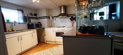 Tollarp - Barn - Sleeps 3 - Pet Friendly - Parking