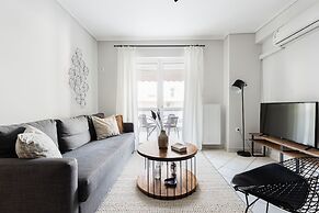 Ideal 1 BR Apartment in Petralona