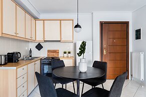 Ideal 1 BR Apartment in Petralona