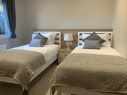 Clouded Yellow - Beautiful Modern Lodge, Kippford