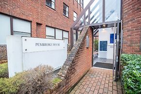 Pembroke House Apartments - Parking