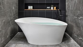 The Rally Hotel at McGregor Square