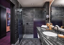 The Rally Hotel at McGregor Square