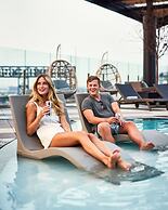 The Rally Hotel at McGregor Square