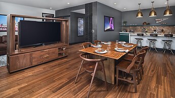 The Rally Hotel at McGregor Square