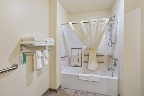 Cobblestone Hotel & Suites-Little Chute