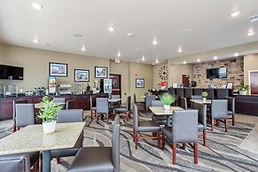 Cobblestone Hotel & Suites-Little Chute