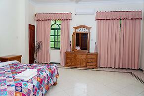 Mini-Mansion Villa Adjacent To The Beach