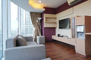 Cozy Living 1BR Tamansari The Hive Apartment