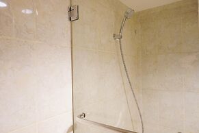 Cozy Living 1BR Tamansari The Hive Apartment