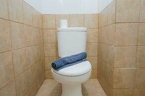 Comfy and Beautiful Studio Green Pramuka Apartment