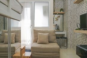 Comfy and Beautiful Studio Green Pramuka Apartment