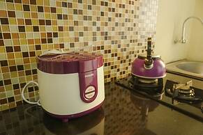 Great Choice Studio Green Pramuka Apartment