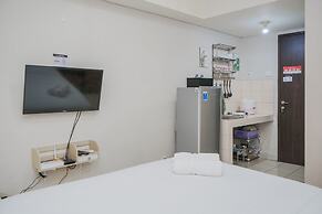 Furnished and Simple Living Studio Serpong Greenview Apartment