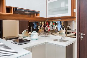 Chic and Strategic Studio Brooklyn Alam Sutera Apartment