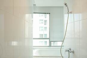 Homey with Private Lift 2BR Apartment at St. Moritz Puri near Mall