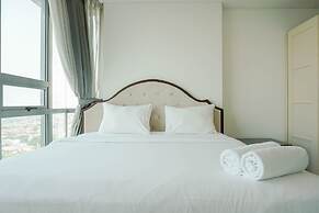 Homey with Private Lift 2BR Apartment at St. Moritz Puri near Mall