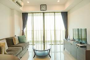 Homey with Private Lift 2BR Apartment at St. Moritz Puri near Mall
