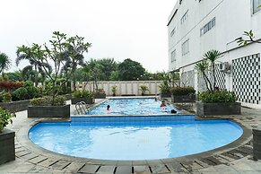 Elegant Studio Apartment Margonda Residence 5