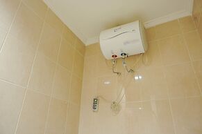 Strategic 1BR The Boulevard Apartment with Luxurious Design