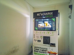 Comfy and Minimalist Studio at Amethyst Apartment