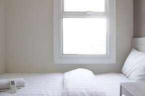 Spacious 3BR Apartment Parahyangan Residence near UNPAR