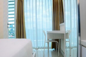 Comfy with Modern Style 1BR Grand Kamala Lagoon Apartment