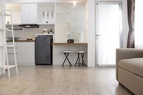 Modern Chic Studio Room at Grand Asia Afrika Apartment