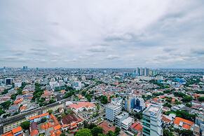 Cozy Stay @ Strategic Place 2BR Menteng Park Apartment