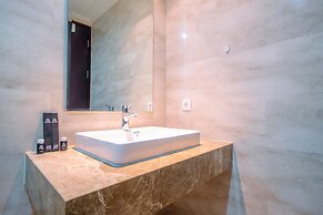 Cozy Stay @ Strategic Place 2BR Menteng Park Apartment