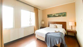 1BR Queen Bed at Ancol Marina Apartment near Dufan