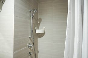 Elegant Studio at West Vista Apartment with City View