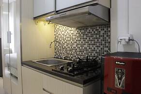 Stylish & Relaxing Studio Apartment at Parahyangan Residence near UNPA