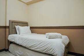 Homey and Compact 2BR Pluit Sea View Apartment