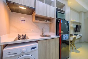 Homey and Warm Studio Apartment Oasis Cikarang