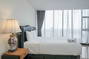 Luxury Design 1BR L'Avenue Apartment near Pancoran