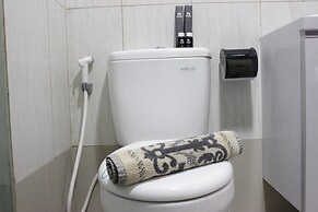 Modern Chic Studio Apartment at Tamansari La Grande near BIP